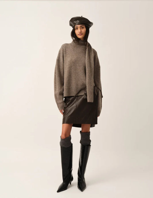 VOLMER SCARF SWEATER