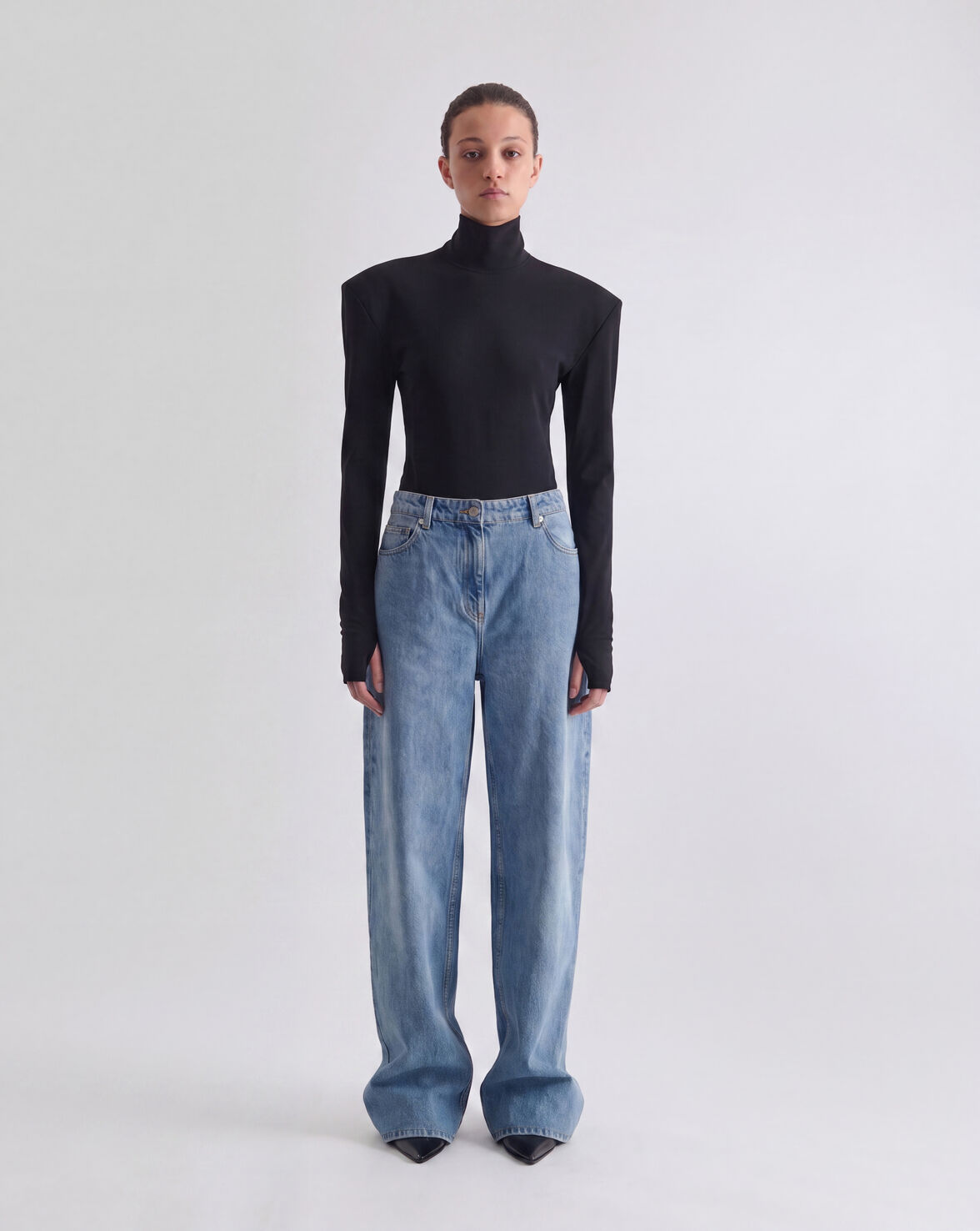 LARGE FIT JEANS