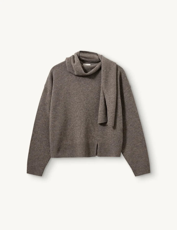 VOLMER SCARF SWEATER