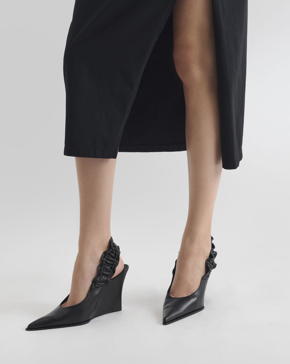 SMOCK SLINGBAGS SHOES