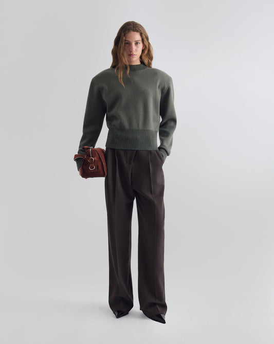 ROUND NECK SWEATER
